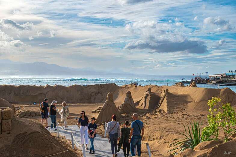 Imagen del belén de arena/Antonio Rico.